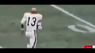 Ken Riley with a fantastic pick 6 What a fantastic defensive play! Nice way to make a play!!!👍