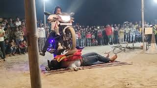 Bhartiya Shahrukh bike stunt please like subscribe Karen