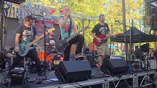 The Warped Band - Blink 182 Medley (Warped preshow)
