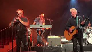 'Powerful Song' by The Saw Doctors