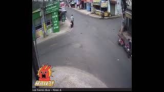 fairly normal Vietnam intersection