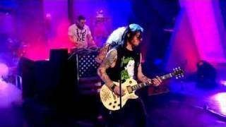 Ke$ha Performs Blah Blah Blah on Alan Carr Chatty Man