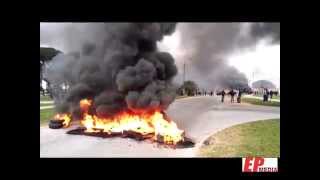 Residents burning tyres in Walmer protest