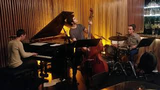 Eclectic Badass Double Bass (Martin Nevin, Richard Sears, Guilhem Flouzat)