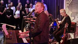 Michael Jeff Johnson - Det  är dig jag kommer hem till (live ft. kören)