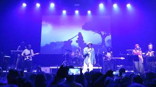 Richacha et son orchestre R.M.I (Reggae Music International) interprete "Trenchtown Rock" de Marley.