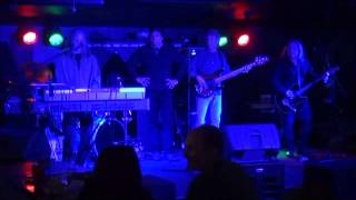 Vinyl Revolution Live At All Stars Cover (Riders On The Storm)