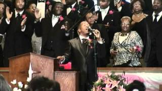 Birmingham Community Mass singing Ricky Dillard's God is Great