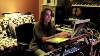 Mz Poppinz Live Mash Up at Studio incl.Scream and Shout, Suit & Tie, I Knew You Were Trouble +more