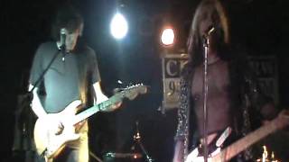 The Finks - Don't Bring Me Down (2005)