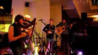 Bit on the Side - Dueling Banjos LIVE