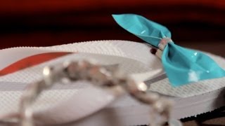 How to Make Duct Tape Bows - Let's Craft with Modernmom