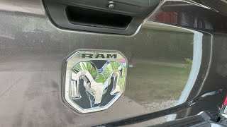 Swapping damaged tailgate out