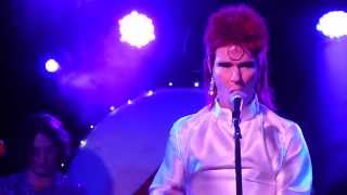 ABSOLUTE BOWIE - THE MAN WHO SOLD THE WORLD/ZIGGY STARDUST