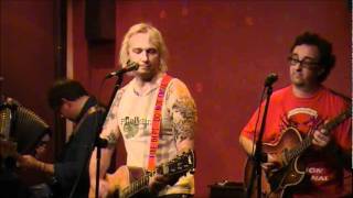 Steve White & The Protest Family (live @ 'The Plough') - "Pirates" 06/02/2010