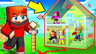 I built an INVISIBLE House to TROLLE my Friends on Minecraft!