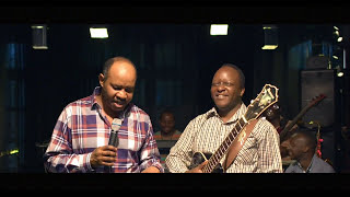 WAKALI WA MUZIKI WA JAZZ TANZANIA David Seng'enge & Maestro GeeDee 2016 - (GEORDAVIE TV)