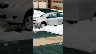THIEF GETS CAUGHT TRYING TO STEAL A PACKAGE, WATCH TIL THE END TO SEE WHAT HAPPENED 😳 #theif