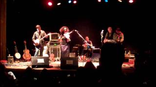 The Horse Flies -- I Live Where It's Grey