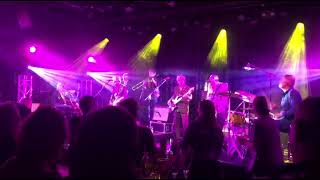 22. And The Band Played On - Baby Don't You Do It (short)