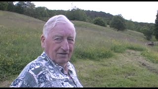 Nils O. Rye (1921—2015) | Viser rundt på Rye garden, Gloppen | 2005 (83 år)