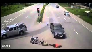 Captures a Pick up Truck Rear Ending Bike