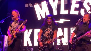 Surprise Guest Slash at Myles Kennedy & Mammoth Final Show - Anaheim CA 12/7/25 