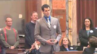 Two Lesbians Raise A Son And This Is The outcome. Zach Wahls Speaks About Family.