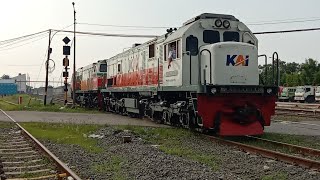 LOKOMOTIF MOGOK LAGI !!! MOMEN KIRIM KEBENGKEL DEPO CIREBON & LOKOMOTIF MERAH BIRU, VINTAGE
