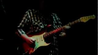 Moyi Figueira Trio - Luciano Riestra Solo