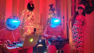 Wonderhussy's Quistmas Christams Party Spectacular & The Rest Of The Weekend