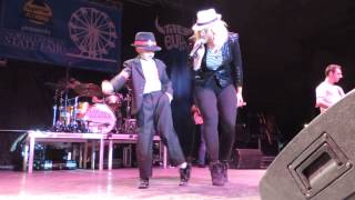 Lauren Alaina sings Bille Jean while her Cousin Dances at The North Georgia State Fair