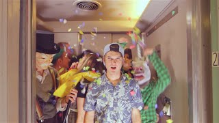 Feeling Good/Sail Song Mashup (AWOLNATION/Michael Bublé)