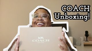 Coach Unboxing! Coach Outlet Holiday Wallet Set with Charm!