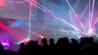 PTC's LiveWorx Conference Runs Bonkers Laser Show with Robots