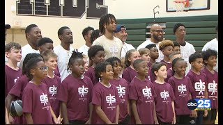 PRIDE OF LEXINGTON: Gamecock guard Cam Scott host youth camp in  Lexington.