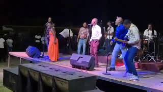  Alick Macheso & D.T BiO Mudimba ft Girls La - kujata jata live performance 