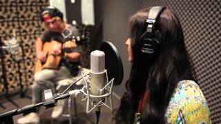 Jezelle Acoustic Duo Studio Session - 'Hold On, We're Going Home' (Drake)