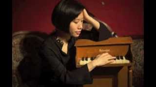 Radio interview with musician PHYLLIS CHEN on Finn's Revolution WUSB December 10 2013
