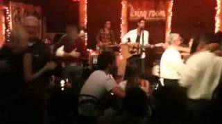 Steve Moakler "The Thing" Live In NYC (with slow dancing)