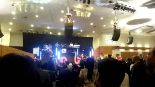 Israel Houghton leading Alpha and Omega at Jabula #LOUD 02/06/13