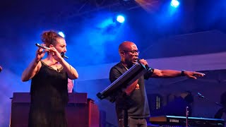Ludivine Issambourg & Brian Jackson – "Angel Dust" (Live @ Saint-Paul Soul Funk Festival)