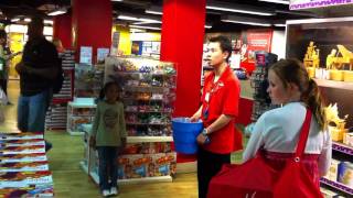 Salesman in London with an Air Cannon