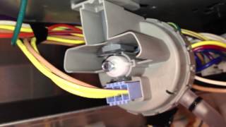 Bypassing the Factory-Default Rinse Water Level Setting in a Washer