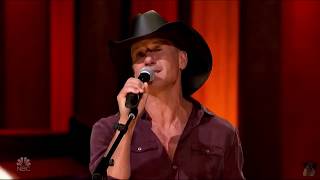 Tim McGraw performs his Smash Hit "Something Like That" at MACY's 4th of July Fireworks Spectacular