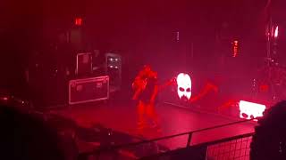 Tech9 invites fan on stage -Kemba live
