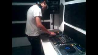 John De Mark - Live @ Bassment Studio 2.3gp
