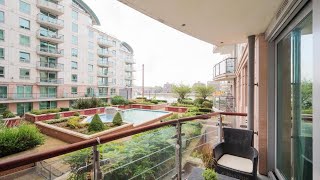 Riverside Balcony Apartments, 10 minutes from Oxfo | London, United Kingdom | Hotel Review🏠