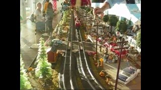 American Flyer S Gauge Model Train Display by Ron Schlicht / Discovery World 2015
