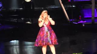 Kelly Clarkson- People Like Us (Radio City Music Hall) 7/17/15